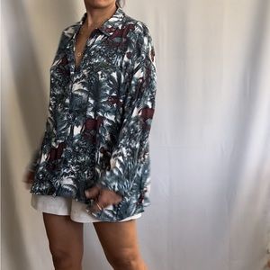 Jungle printed blouse in stunning blue burgundy color wave